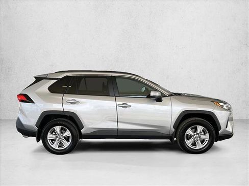 Used 2023 Toyota RAV4 XLE image 4