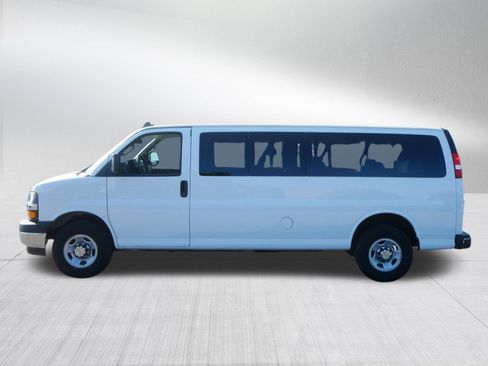 Used 2024 Chevrolet Express 3500 LT w/ LT Preferred Equipment Group RWD image 4