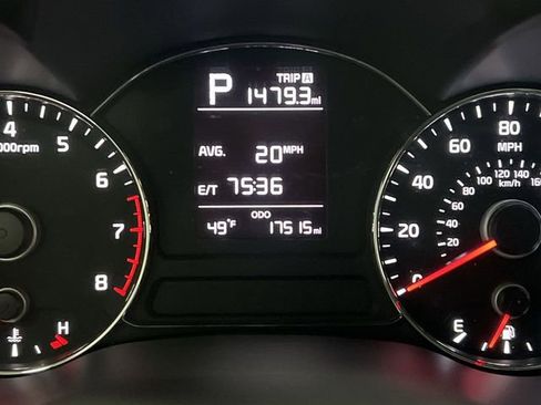 Used 2017 Kia Forte LX image 12