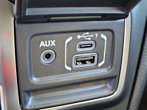 New 2025 Jeep Gladiator Rubicon w/ Convenience Group image 15