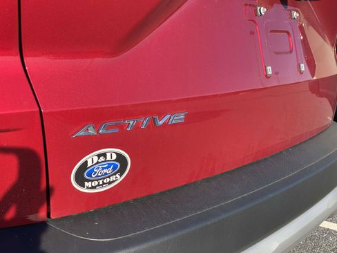 Used 2025 Ford Escape Active image 8