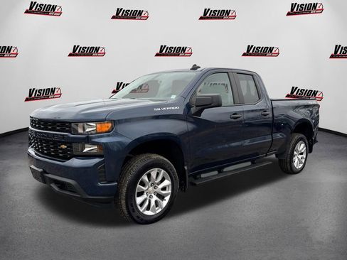 Used 2021 Chevrolet Silverado 1500 Custom image 1