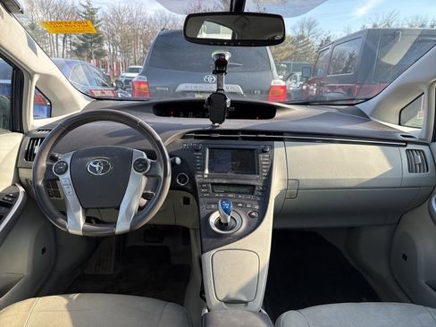 Used 2010 Toyota Prius Five image 13