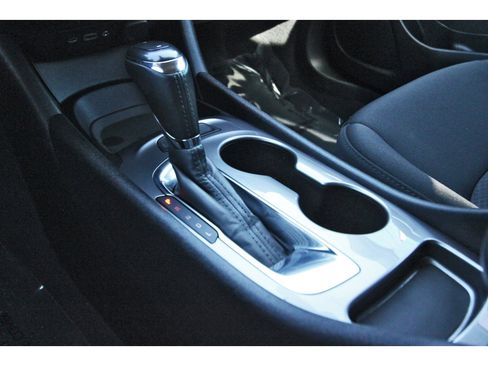 Used 2020 Chevrolet Malibu RS image 29