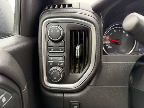 Used 2019 Chevrolet Silverado 1500 LT Trail Boss image 16