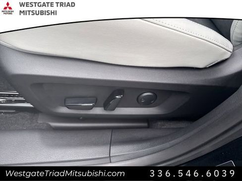 New 2026 Mitsubishi Outlander SE image 14