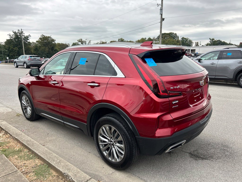 Used 2024 Cadillac XT4 Premium Luxury AWD/4WD image 4