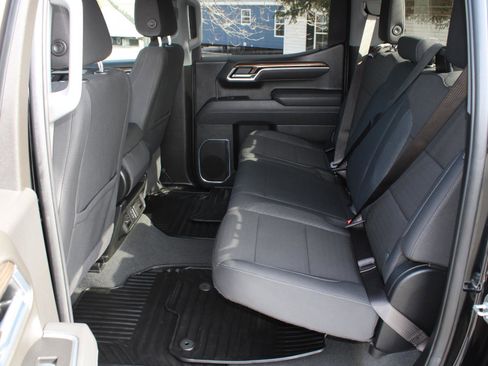 Used 2025 Chevrolet Silverado 1500 LT image 16