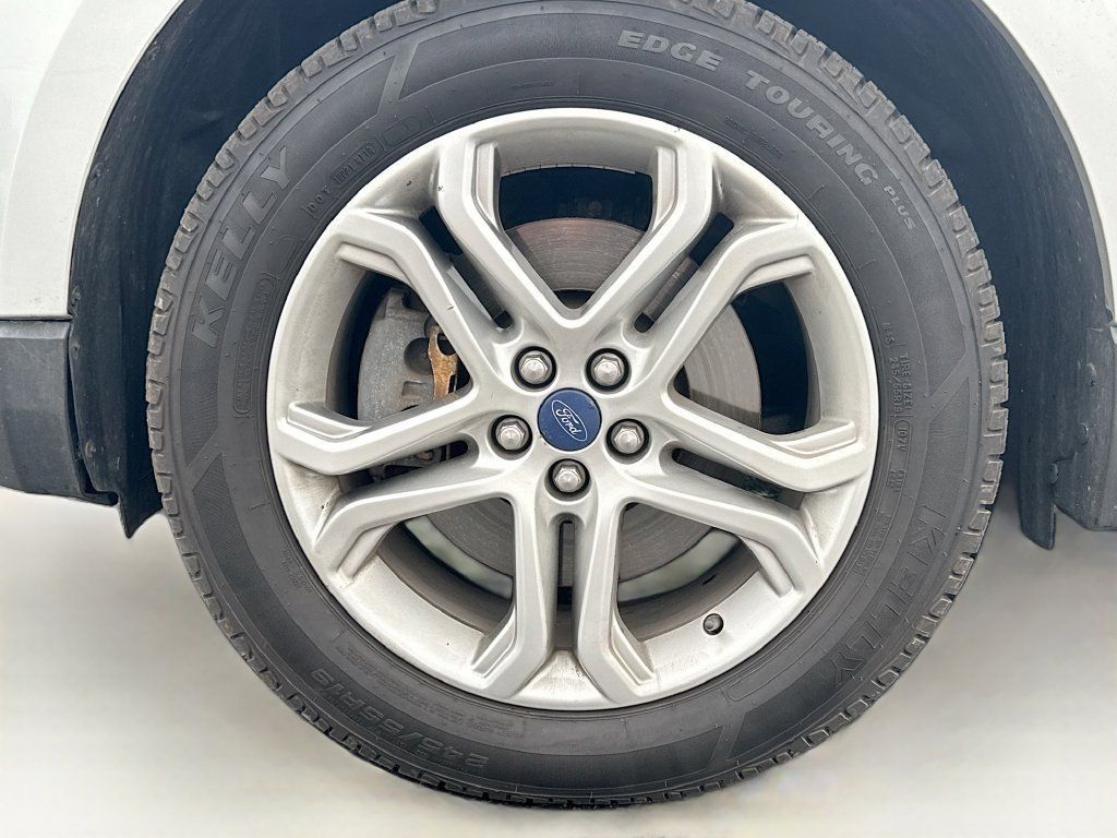 Used 2018 Ford Edge Titanium AWD/4WD image 32