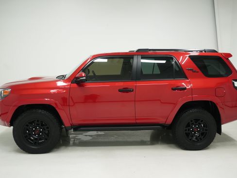 Used 2023 Toyota 4Runner TRD Off-Road Premium w/ Off Road Premium Plus Package AWD/4WD image 7