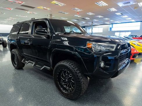 Used 2019 Toyota 4Runner SR5 image 4