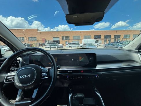 Used 2024 Kia Sorento S AWD/4WD image 36
