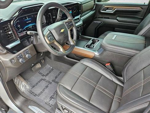 Certified 2024 Chevrolet Silverado 3500 High Country image 9