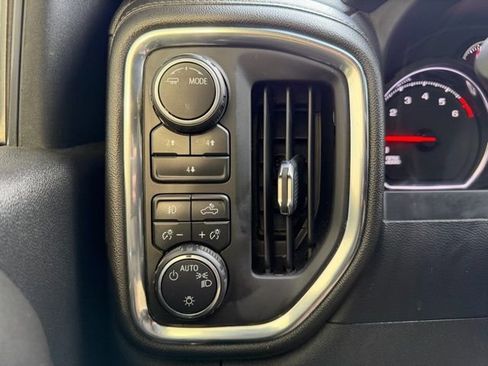 Used 2022 Chevrolet Silverado 2500 LT w/ Convenience Package image 19