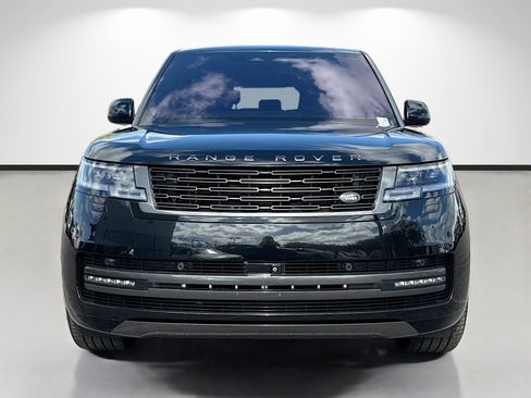 Used 2023 Land Rover Range Rover SE image 8