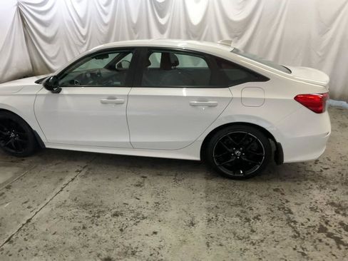 Used 2023 Honda Civic Sport image 10