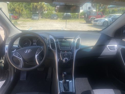Used 2014 Hyundai Elantra GT FWD image 17
