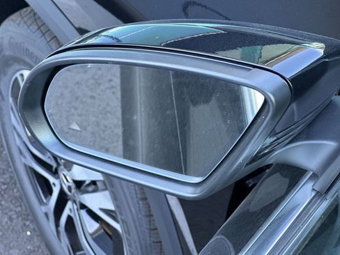 Used 2025 Mercedes-Benz GLA 250 image 9