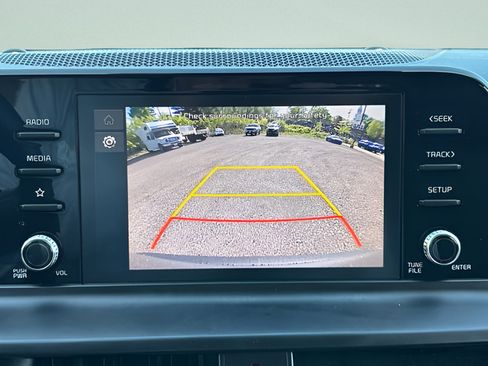 Used 2024 Kia Seltos LX AWD/4WD image 7