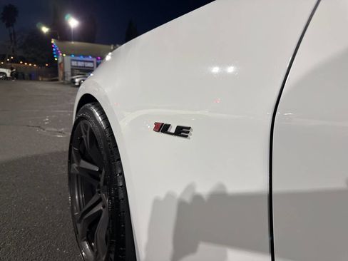 Used 2018 Chevrolet Camaro SS image 9