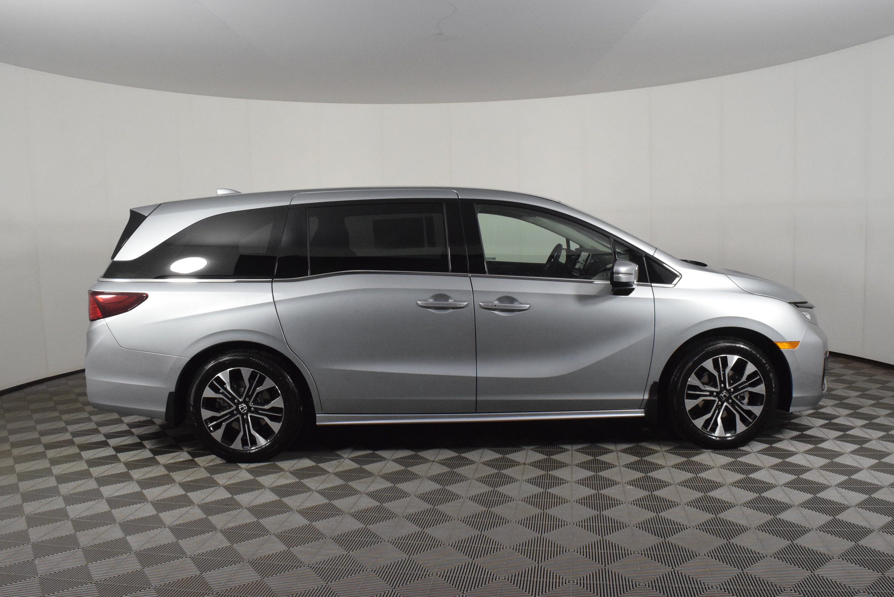 New 2027 Honda Odyssey Elite image 5