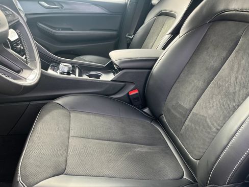 New 2025 Jeep Grand Cherokee Altitude AWD/4WD image 20
