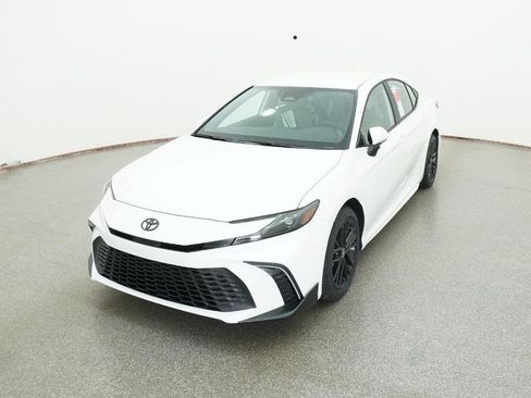 New 2026 Toyota Camry SE image 3