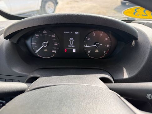 Used 2023 RAM ProMaster 2500 FWD image 7