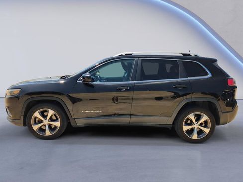 Used 2019 Jeep Cherokee Limited FWD image 6
