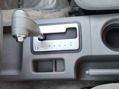 Used 2018 Nissan Frontier SV image 23