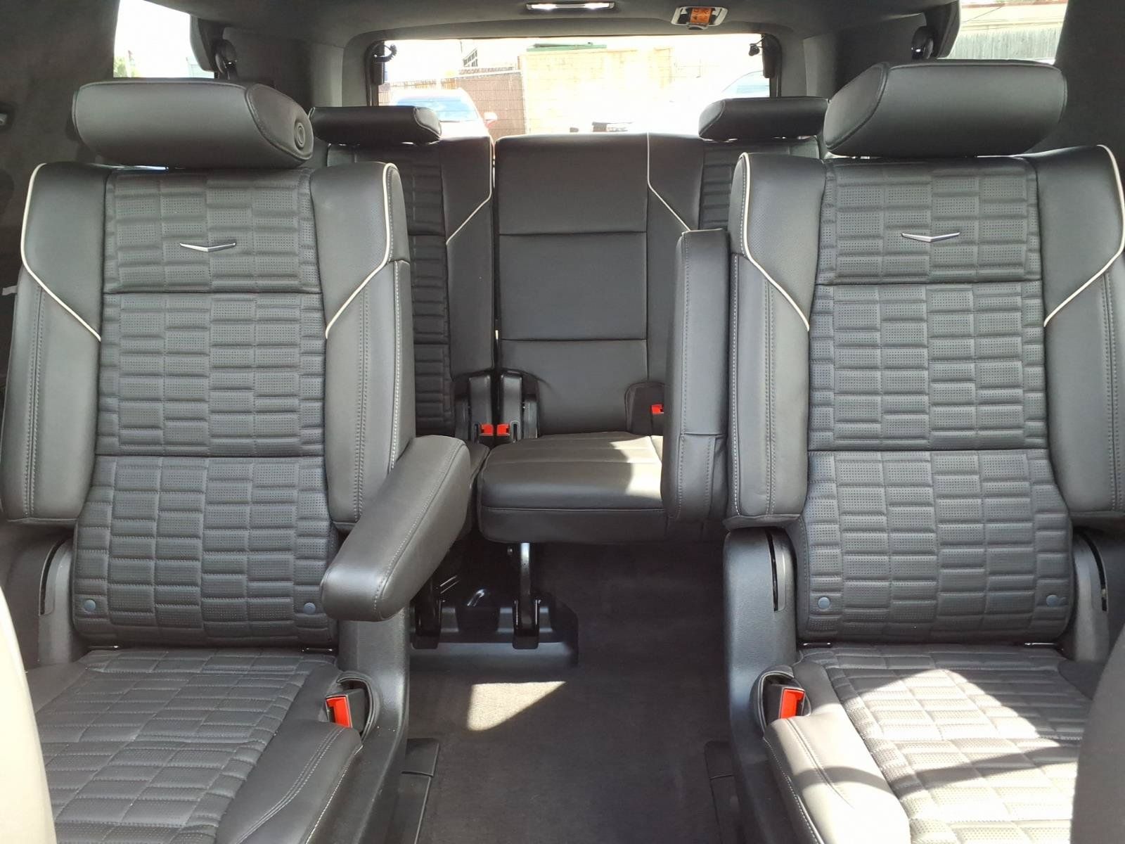 Used 2023 Cadillac Escalade Sport Platinum w/ LPO, ONYX Package AWD/4WD image 37