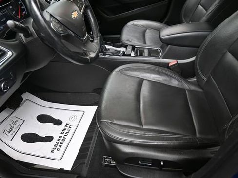 Used 2018 Chevrolet Cruze Premier FWD image 15