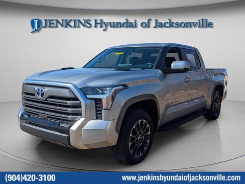 Used 2024 Toyota Tundra Limited w/ Power Package image 12