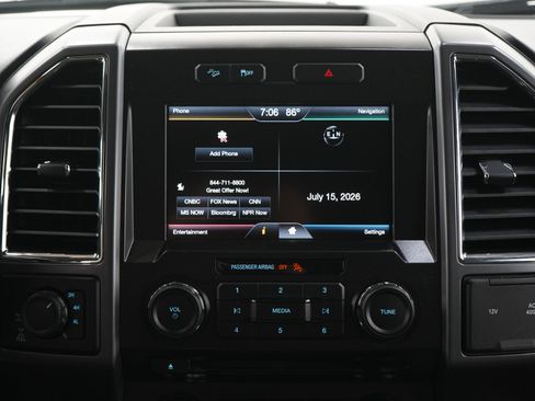 Used 2015 Ford F150 XLT w/ Equipment Group 302A Luxury AWD/4WD image 18