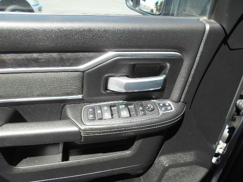 Used 2024 RAM 2500 Big Horn AWD/4WD image 19