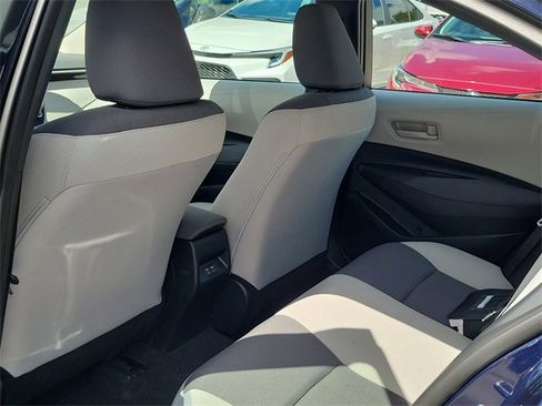 Used 2025 Toyota Corolla LE image 6