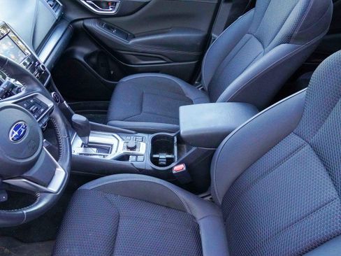 Used 2019 Subaru Forester Premium image 11