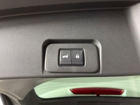 Used 2023 Nissan Rogue SL FWD image 50