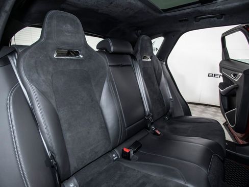 Used 2021 Jaguar F-PACE SVR image 20