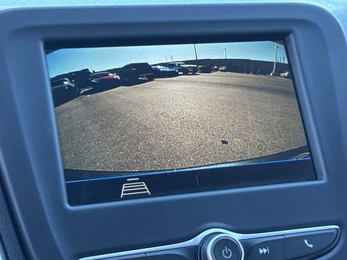 Used 2019 Chevrolet Equinox LT image 3