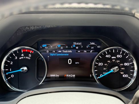 Used 2022 Ford F350 Lariat w/ Black Appearance Package AWD/4WD image 37