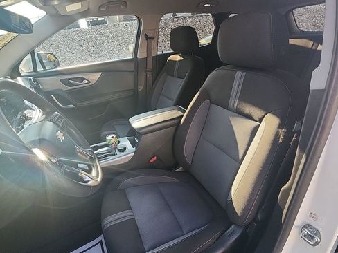 Used 2024 Chevrolet Blazer LT w/ Convenience Package FWD image 17