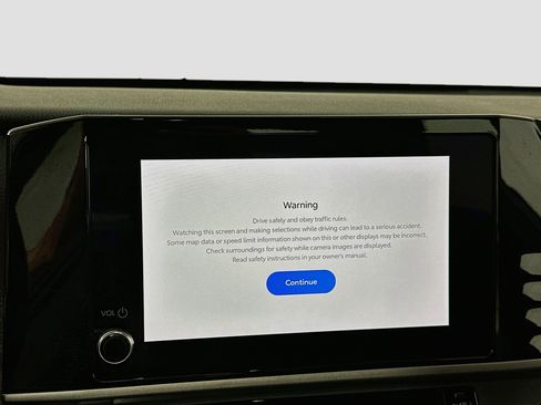 Used 2025 Toyota Camry SE FWD image 19