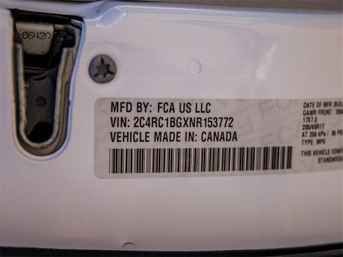 Used 2022 Chrysler Pacifica Touring-L image 35