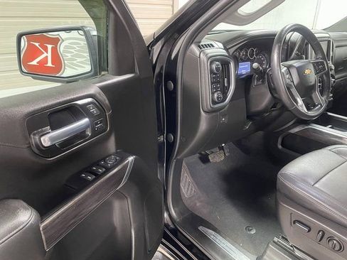Used 2022 Chevrolet Silverado 1500 LTZ w/ Z71 Off-Road Package image 10