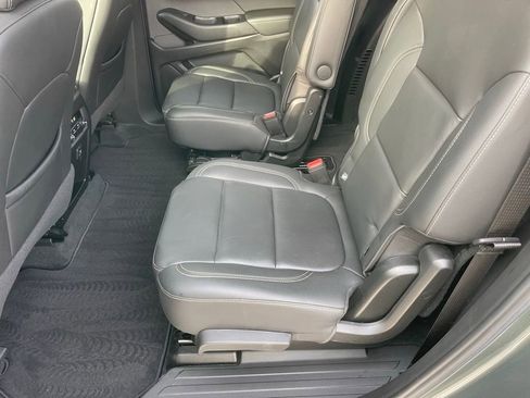 Used 2023 Chevrolet Traverse LT image 24