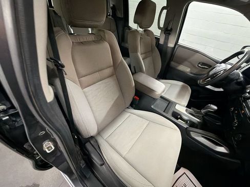 Used 2022 Nissan Frontier SV RWD image 24