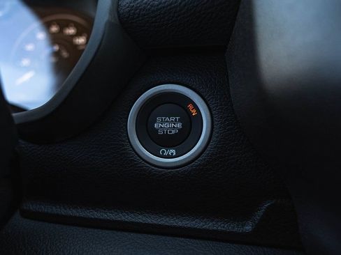 New 2025 RAM 2500 Laramie AWD/4WD image 15