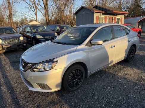 Used 2017 Nissan Sentra S FWD image 3