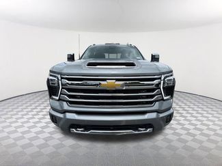 Used 2024 Chevrolet Silverado 2500 High Country w/ High Country Premium Package AWD/4WD video 2